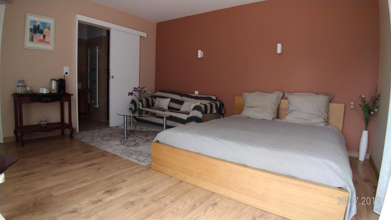 Les 3 Provinces Bed & Breakfast Couffy Bagian luar foto